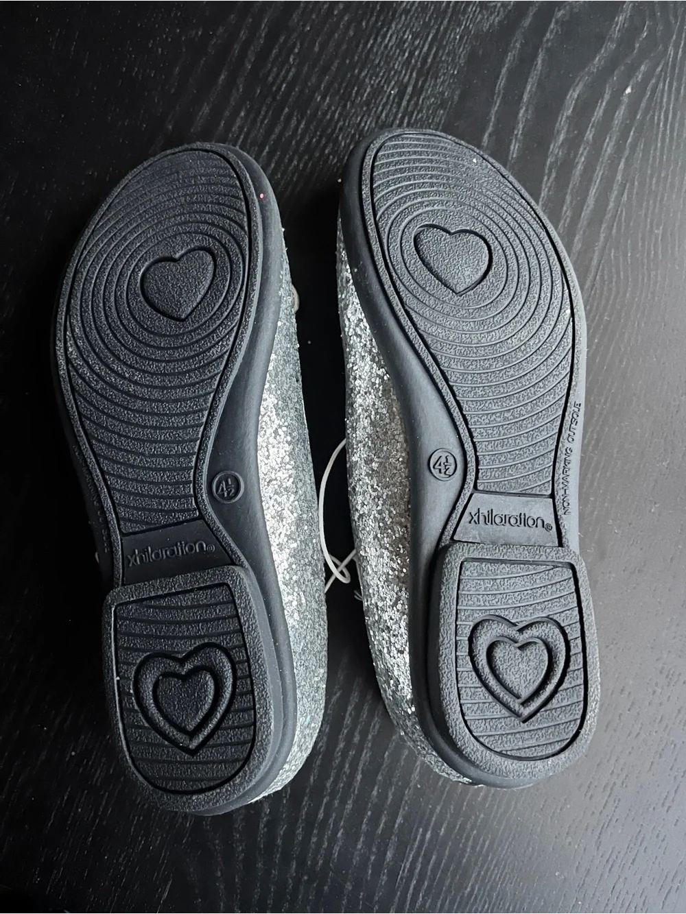 Xhilaration Silver Glitter Ballet Flats Size 4.5 Bow Accent NWT